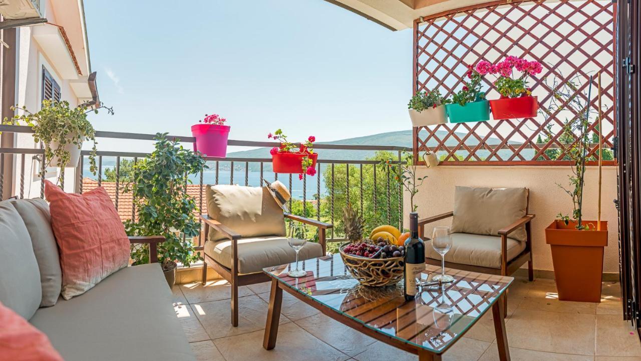 Cicciobello Lux Apartment Baosici With Stunning Sea View Exteriér fotografie