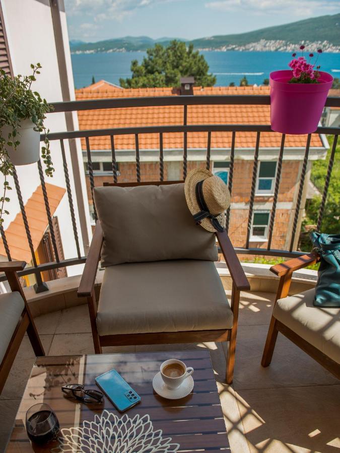 Cicciobello Lux Apartment Baosici With Stunning Sea View Exteriér fotografie